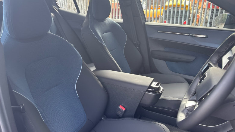 Volvo EX30 200kW SM Extended Range Plus 69kWh 5dr Auto Electric Estate